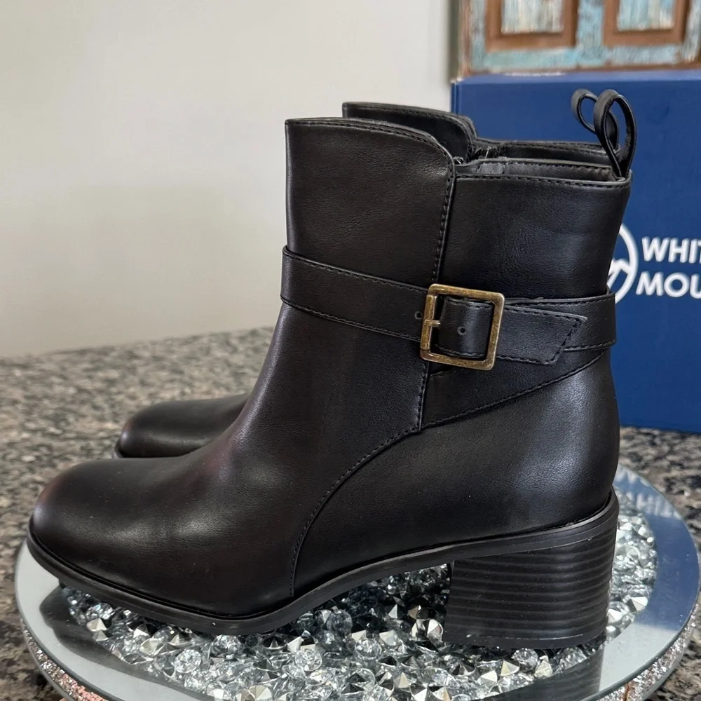 White Mountain Women's Black Ankle Booties with Buckle